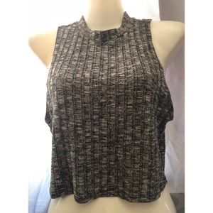 Gray Sleeveless Crop Top • Forever21